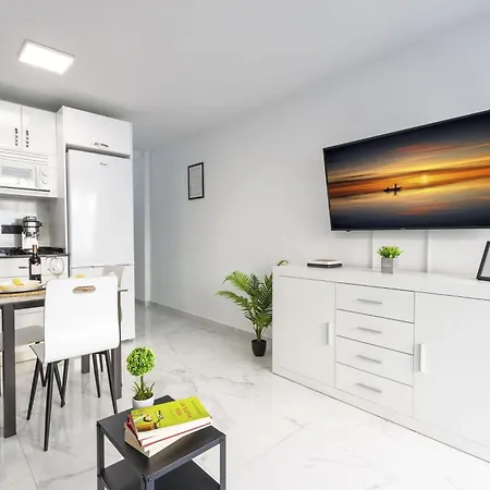 アパート The White Corner By Homestaygrancanaria *